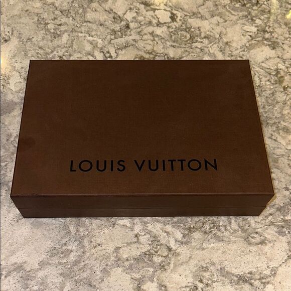 🟤 Vintage Louis Vuitton Gift Box 11.5” x 8” x 2.5” - Picture 1 of 3